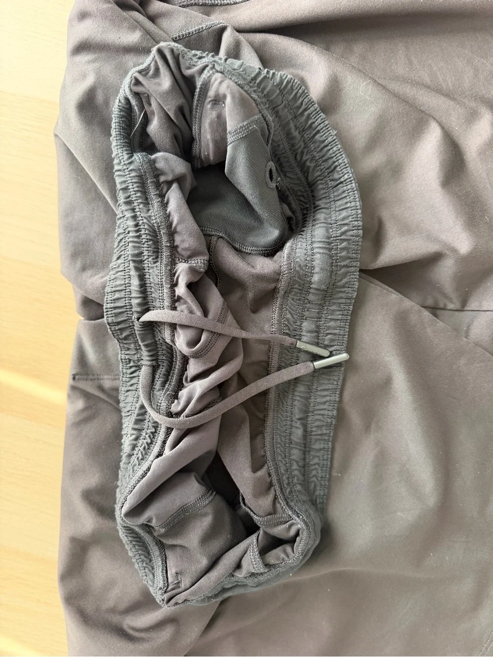 Lululemon Men’s Athletic Shorts Size L Black Drawstring Zip Pocket Training Gym